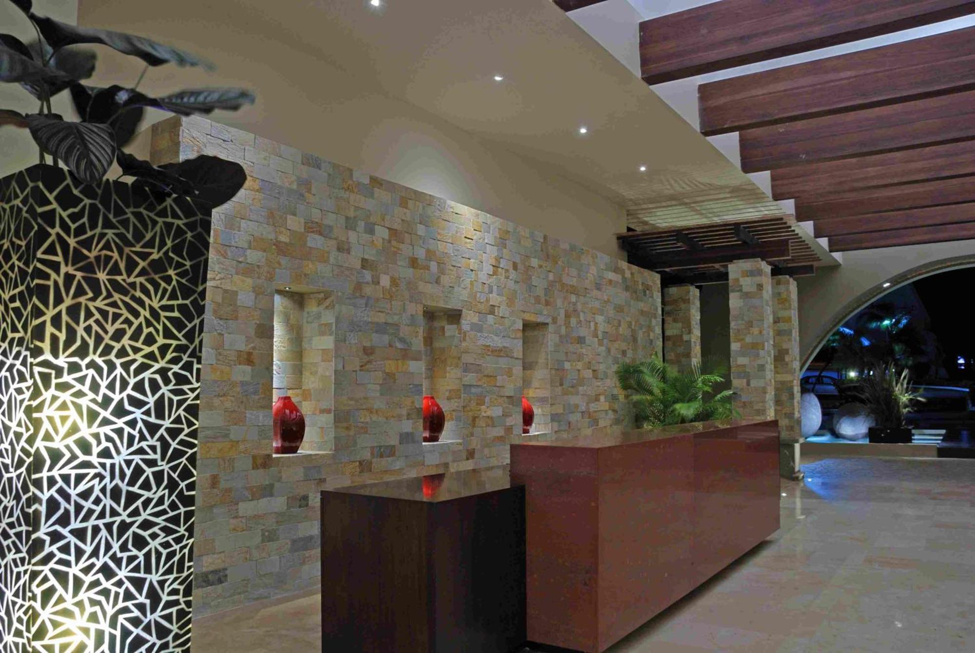 Wyndham San Jose Herradura Interior foto Interior of the hotel